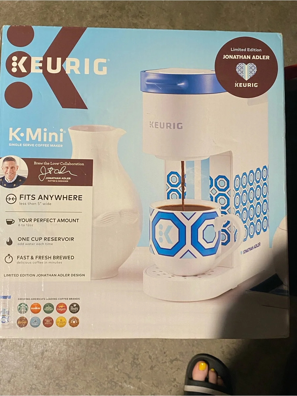 Keurig K-Mini Coffee Maker with Light Blue and White Geometric Accent